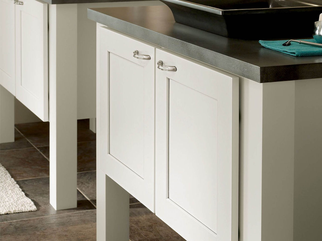 wp-gallery29-650-maple-linen-02-4x3-1 Cabinets